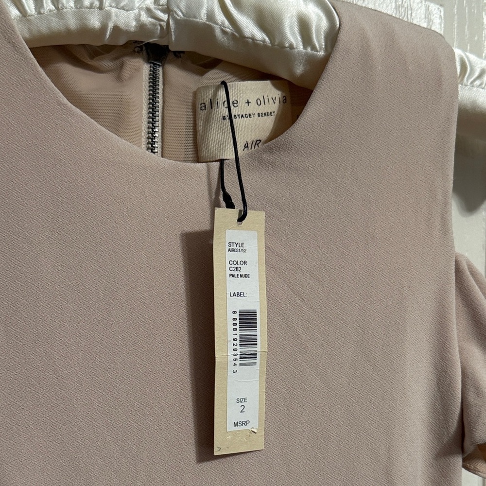 Alice + Olivia Air Vicki Cold Shoulder Top Pale Nude Minimalist Capsule Glam - Picture 5 of 8